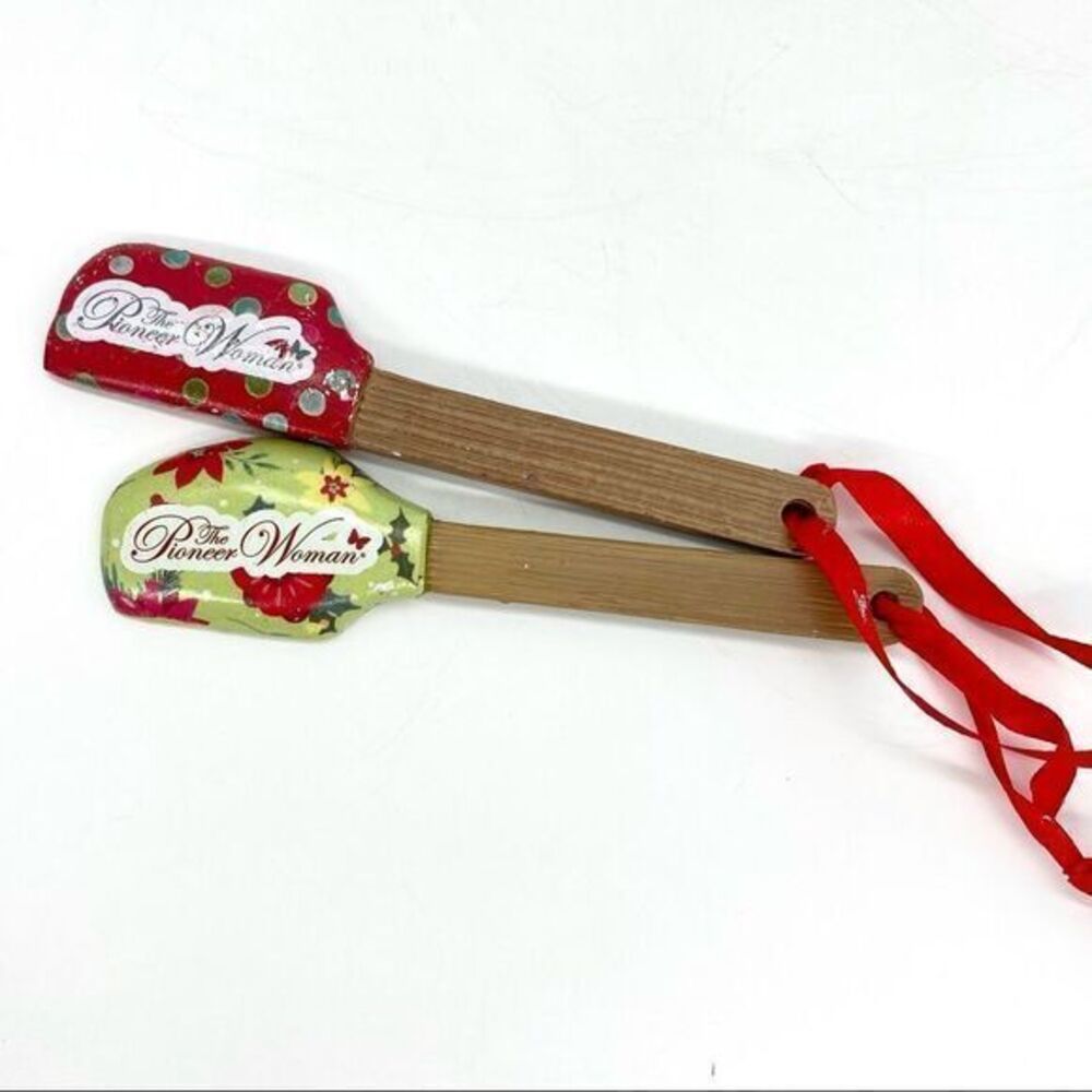 The Pioneer Woman Poinsettia Spatula Christmas Ornaments